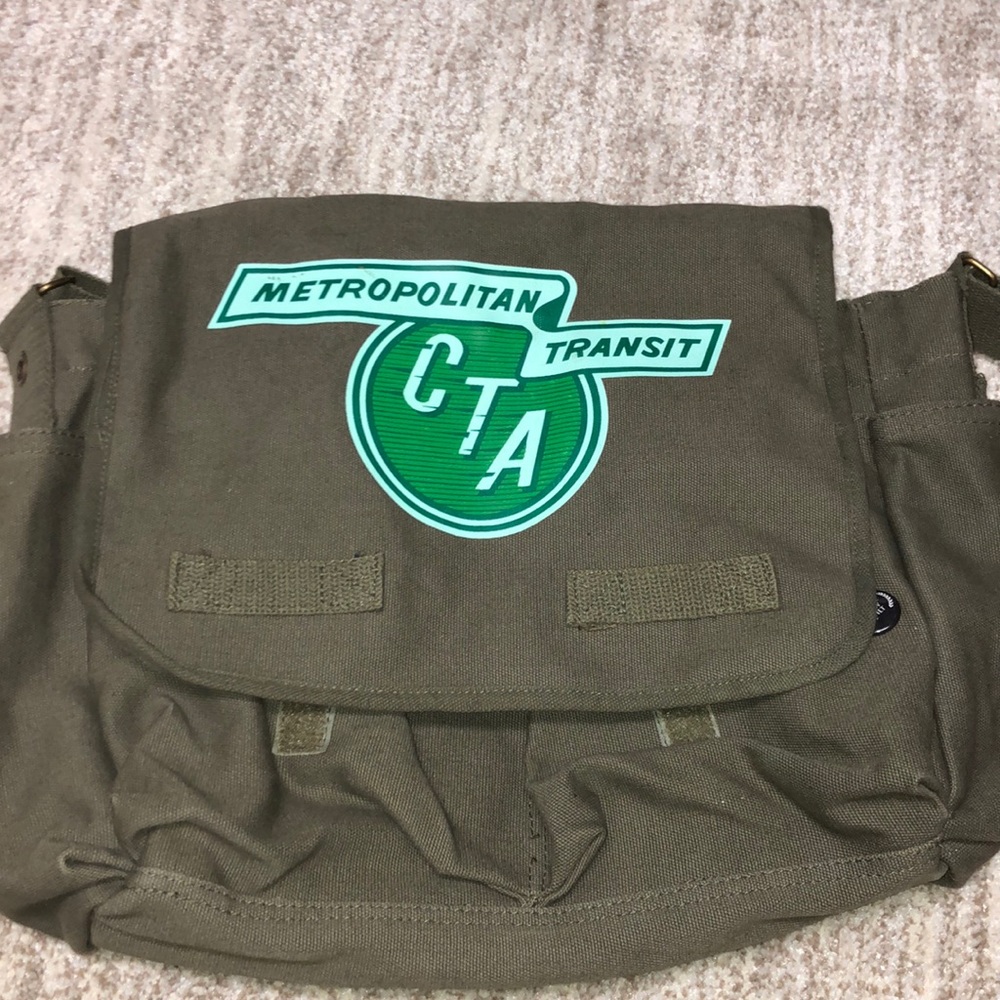Metropolitan Transit travel distressed carry bag